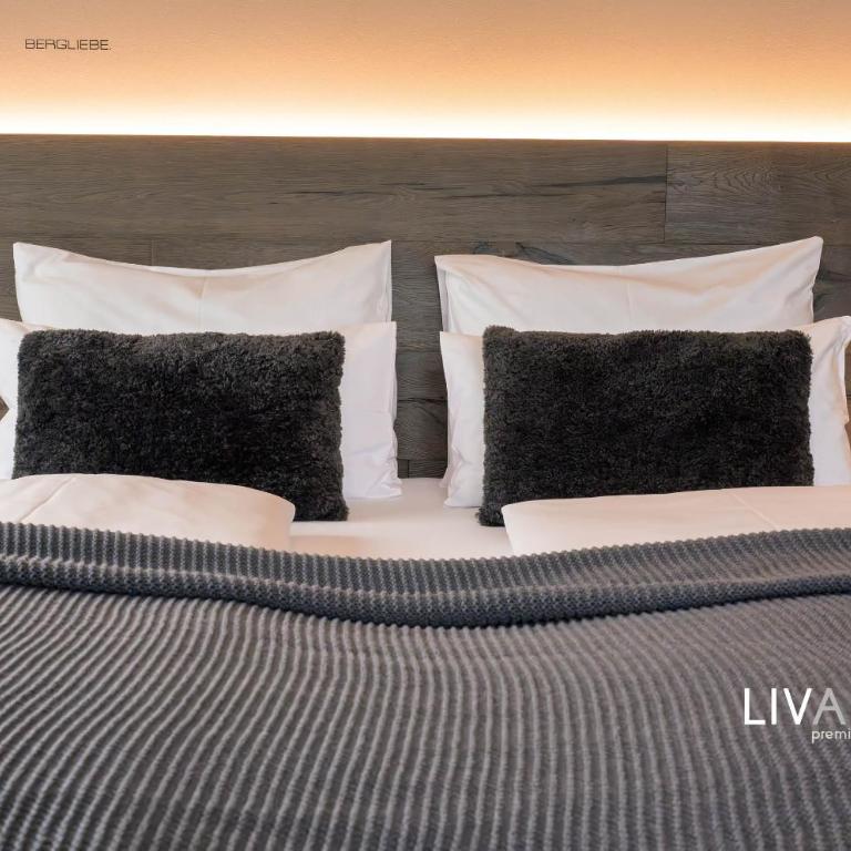 LIVALPIN Relaxe - Two-Bedroom Apartment with Balcony and Mountain View - 19