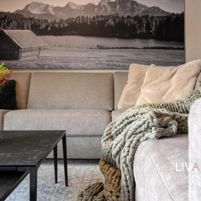 LIVALPIN Relaxe - Two-Bedroom Apartment with Balcony and Mountain View - 46