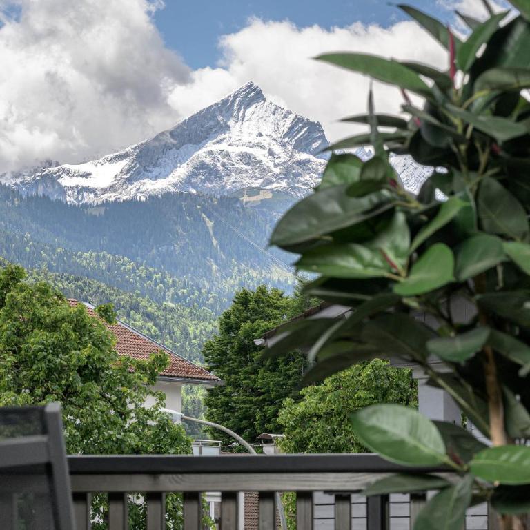 LIVALPIN Relaxe - Two-Bedroom Apartment with Balcony and Mountain View - 5