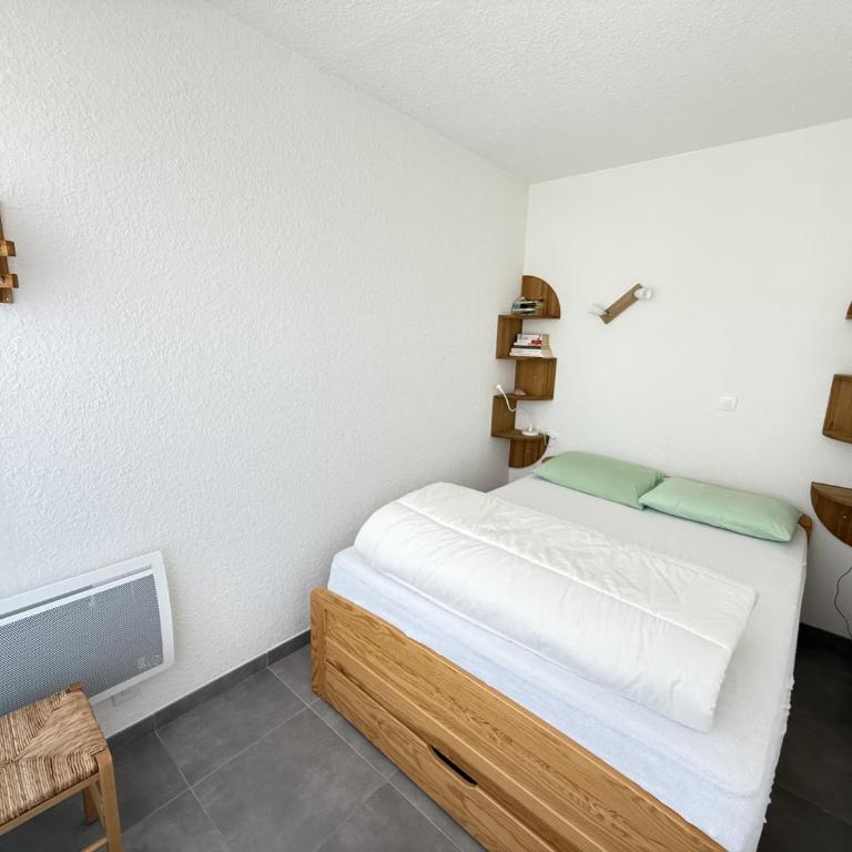 Sol-y-Days Fleurie 1 Appartement Grande Terrasse et Parking - Two-Bedroom Apartment with Terrace - 16