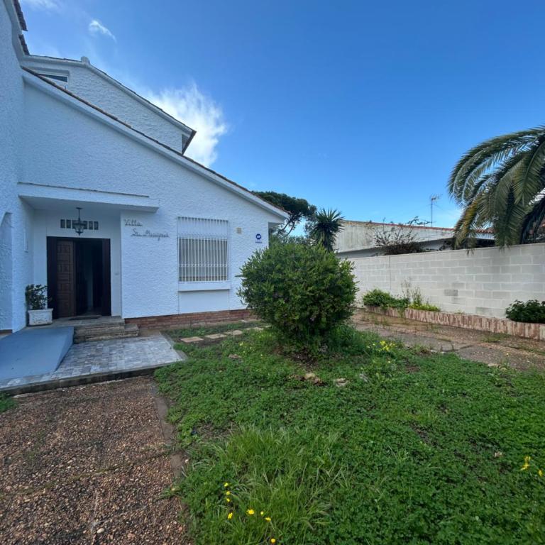 Chalet en parcela privada - Casa de 4 dormitorios - 28