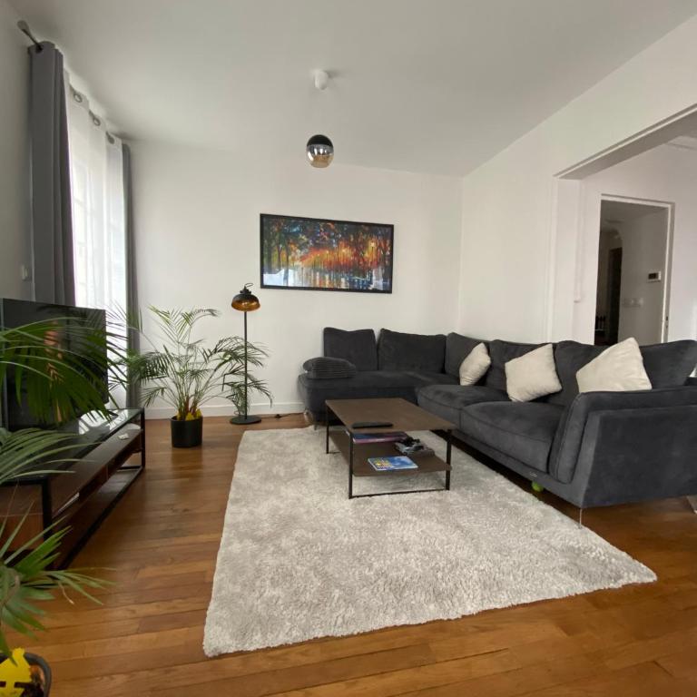 Spacieux & Lumineux - centre Amiens avec Parking - Two-Bedroom Apartment - 1