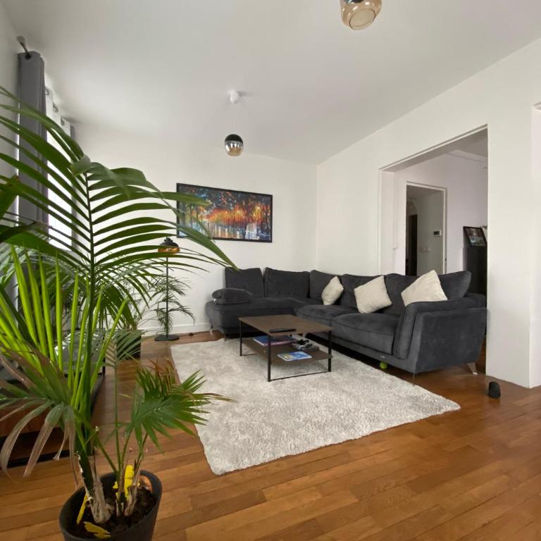 Spacieux & Lumineux - centre Amiens avec Parking - Two-Bedroom Apartment - 8
