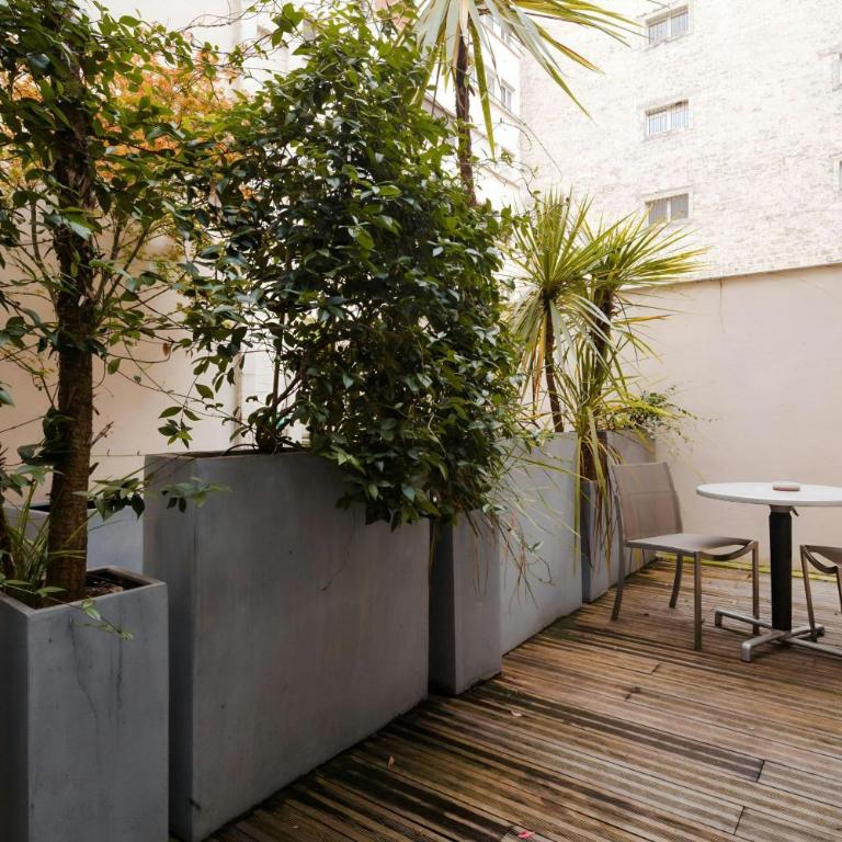 L'Edmond Hotel Parc Monceau - Suite avec Kitchenette et Coin Extérieur - 11