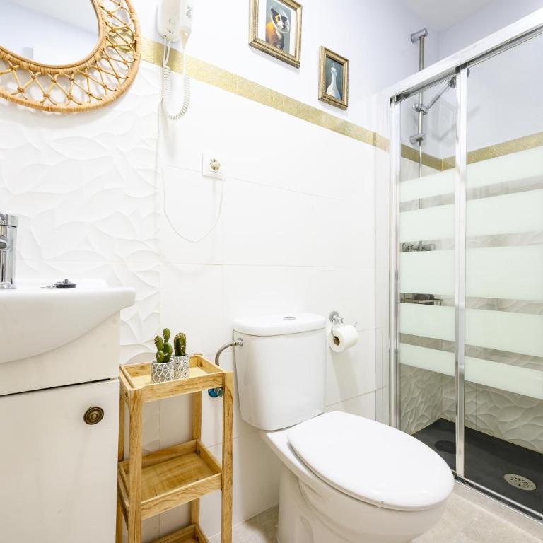 Blue Castle GuestHouse - Habitación Doble con baño compartido - 4