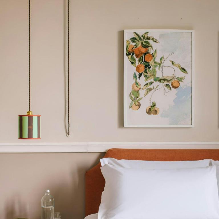 Bob W Florence Santa Croce - Original Room - 3 Person - 4