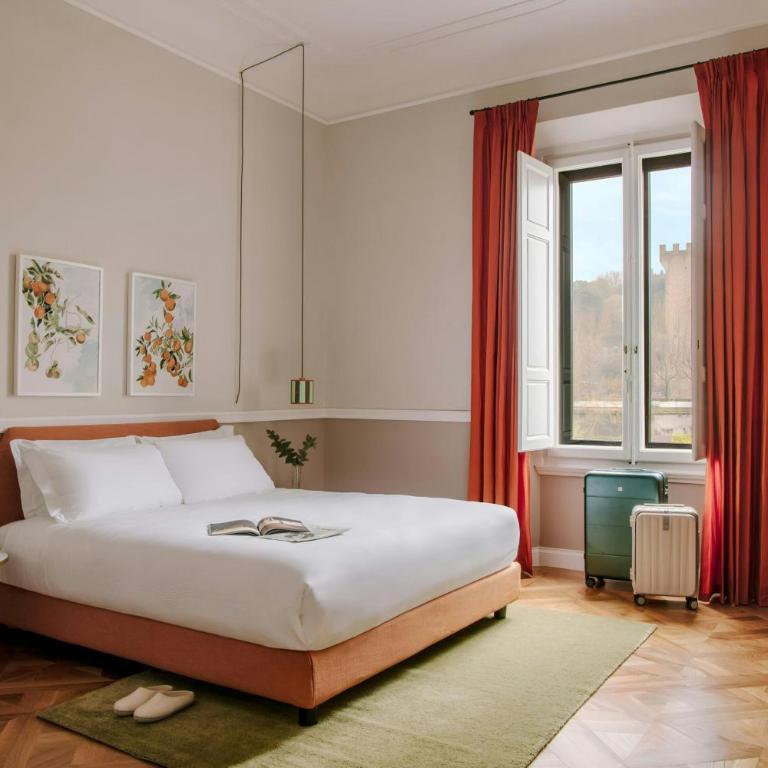 Bob W Florence Santa Croce - Original Room - 3 Person - 1