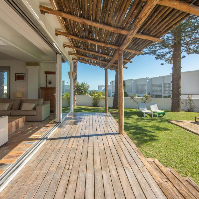 Exotic Beachfront Retreat Handcrafted Bohemian Luxury - Villa - 14