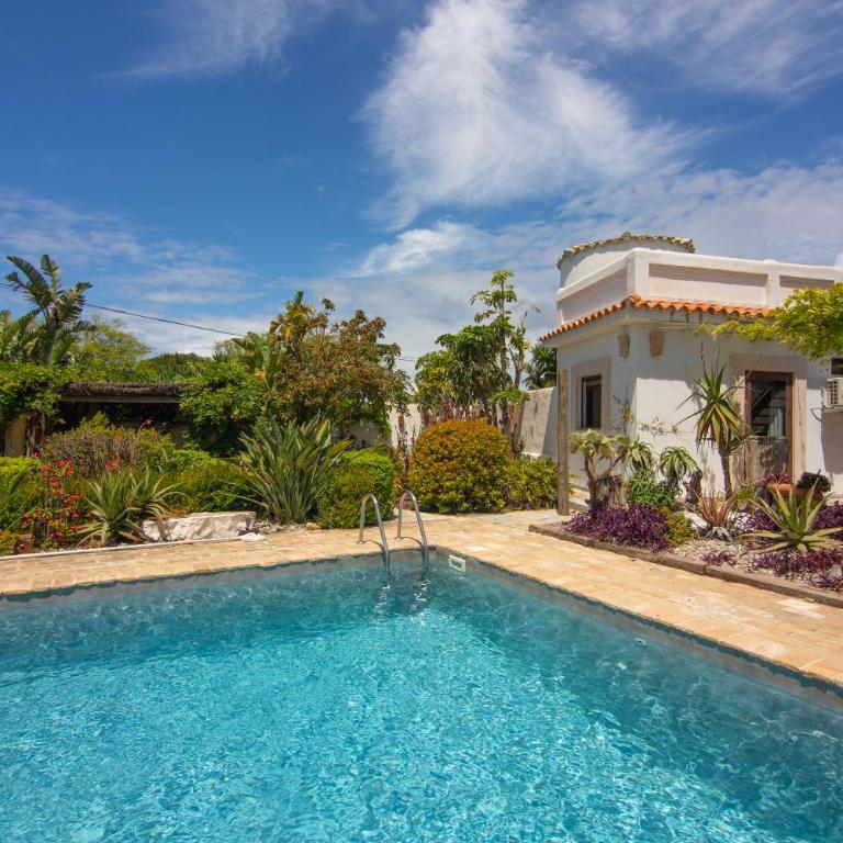 Exotic Beachfront Retreat Handcrafted Bohemian Luxury - Villa - 18