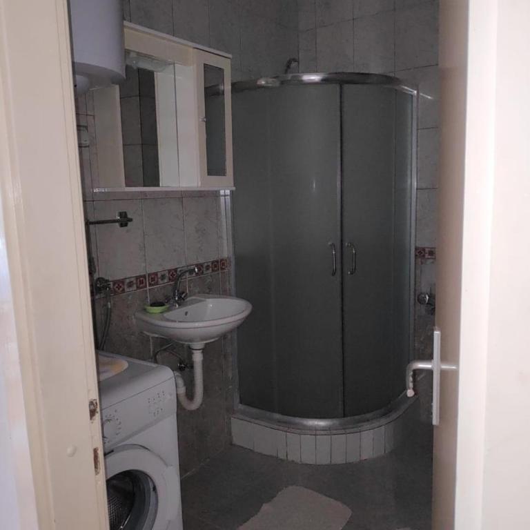 Apartment Viktoria - Two-Bedroom Apartment - 13