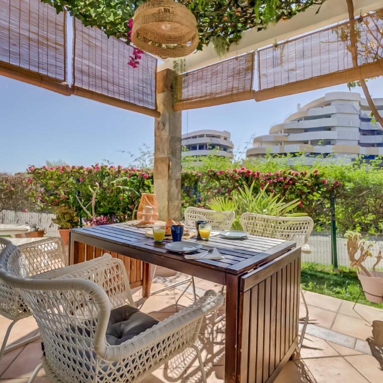 Reserva del Higuerón Boutique Apartments - Apartamento Deluxe de 2 dormitorios con vistas al jardín - 35