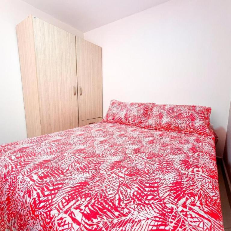 CasaColombia - Three-Bedroom Apartment - 3