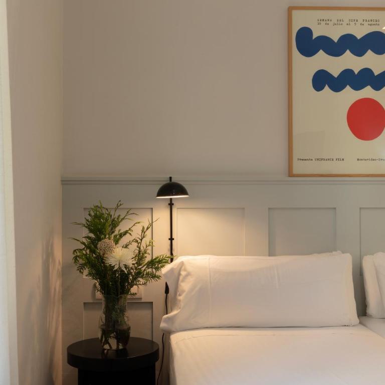 Som Nit Born - Family Room with Balcony - 21
