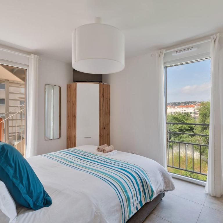 Magnifique Rooftop a Antibes 4 chambres - Apartment - 5