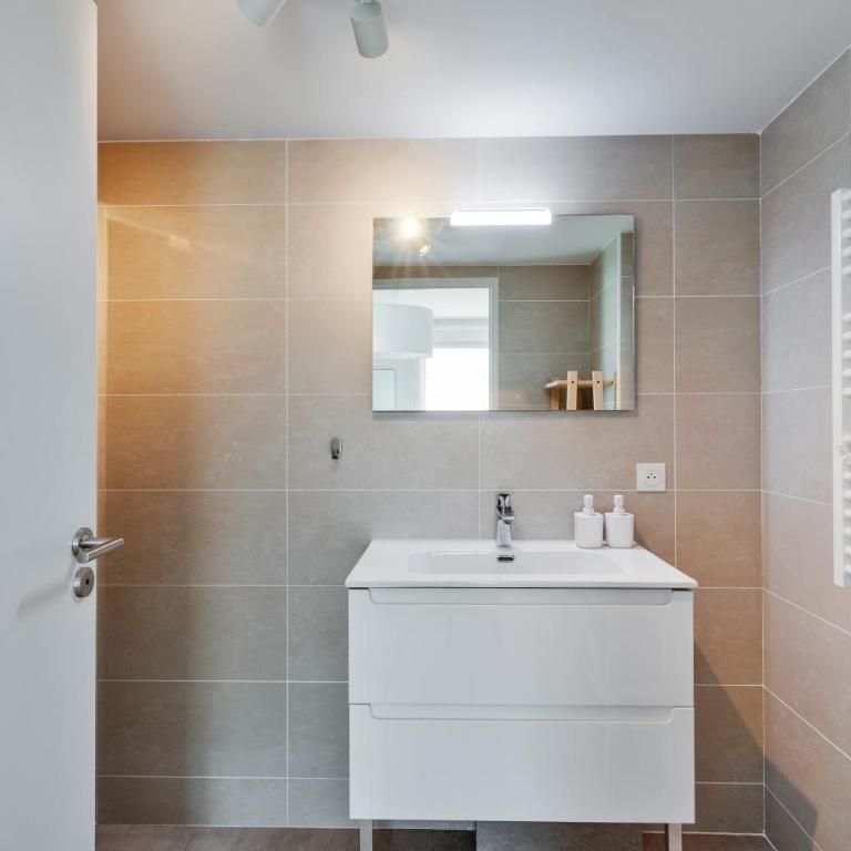 Magnifique Rooftop a Antibes 4 chambres - Apartment - 12