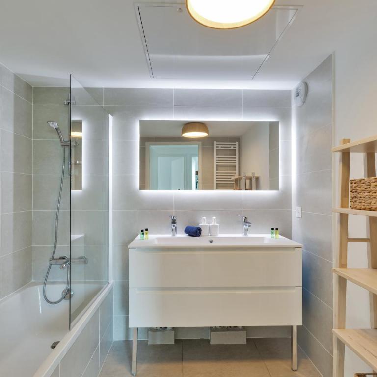 Magnifique Rooftop a Antibes 4 chambres - Apartment - 9