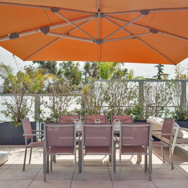 Magnifique Rooftop a Antibes 4 chambres - Apartment - 15
