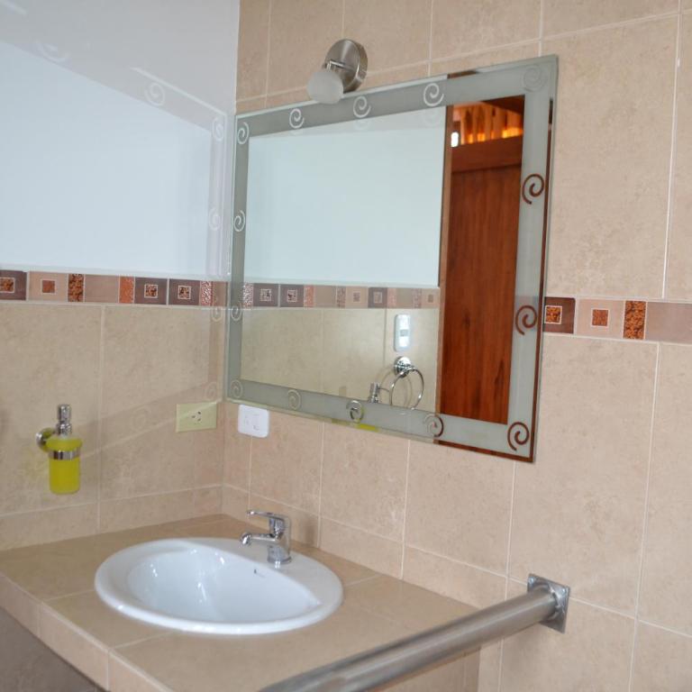 Hotel PrincesaToa - Triple Room - 7