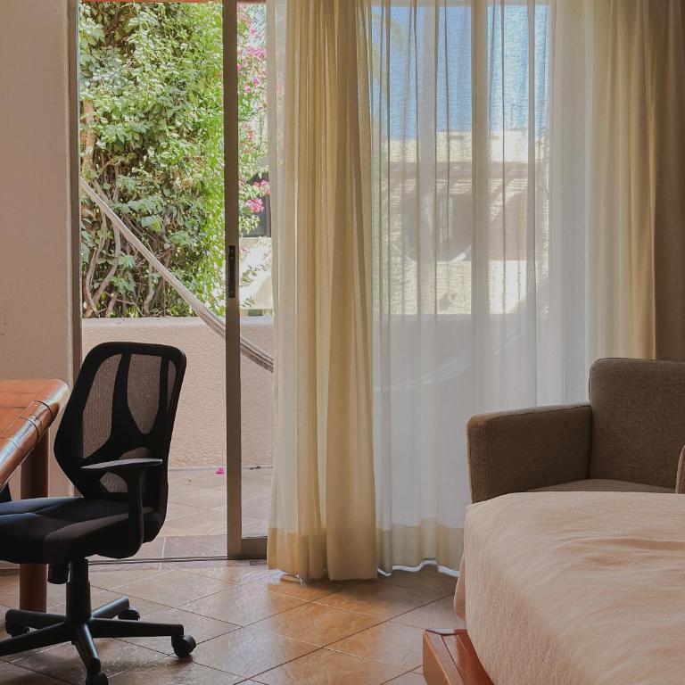 Hotel Los Patios - Habitación Estándar con cama extragrande - 10