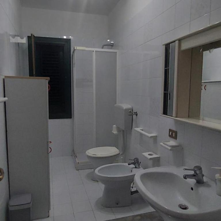 Villa con giardino sul lungomare - Vacation Home - 7