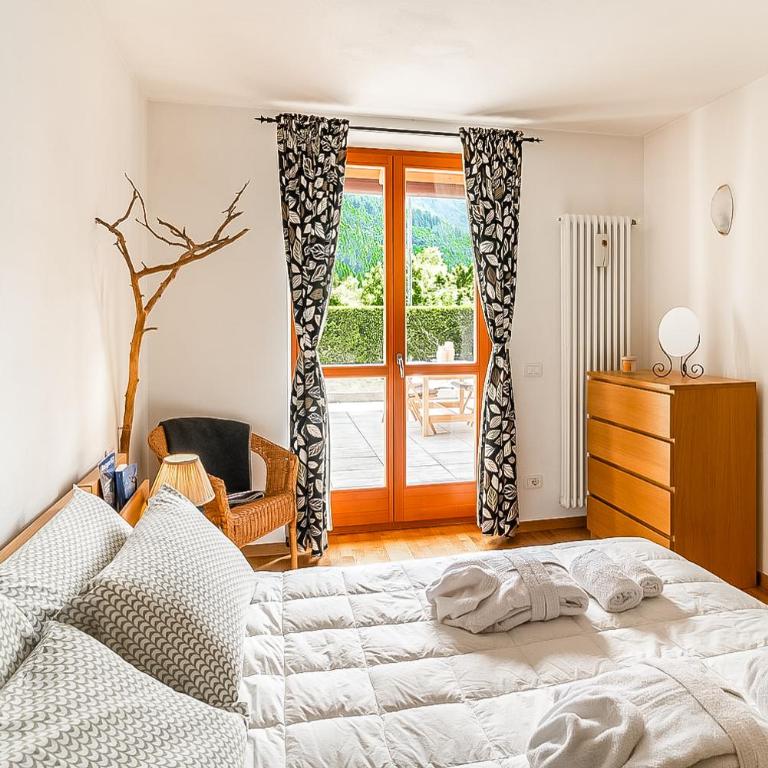 Giardino sul Lago - Vista su lago e montagne a Molveno - Appartamento con 3 Camere da Letto - 11