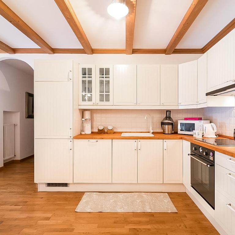 Giardino sul Lago - Vista su lago e montagne a Molveno - Appartamento con 3 Camere da Letto - 9