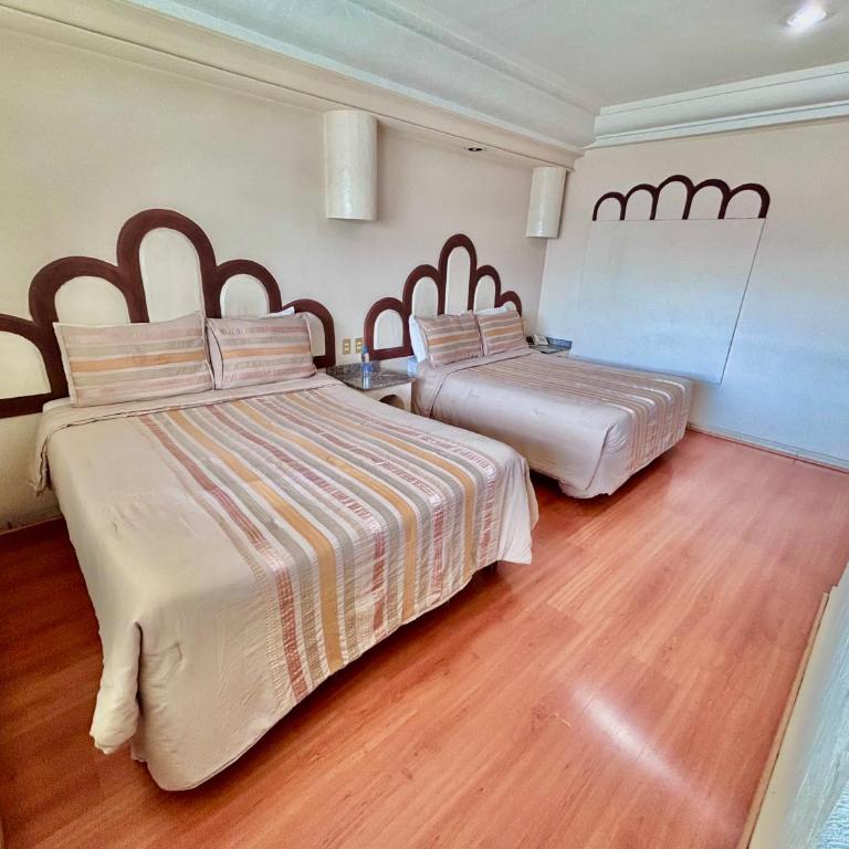 Global Express Puebla - FINSA - Double Room with Two Double Beds - 6