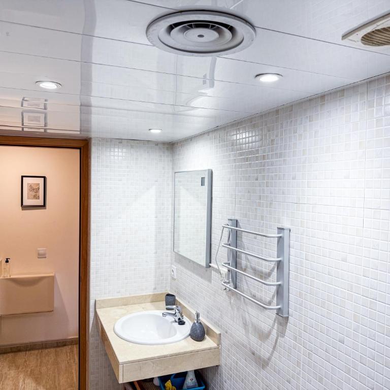 Studio Apartments - One-Bedroom Apartment - 22