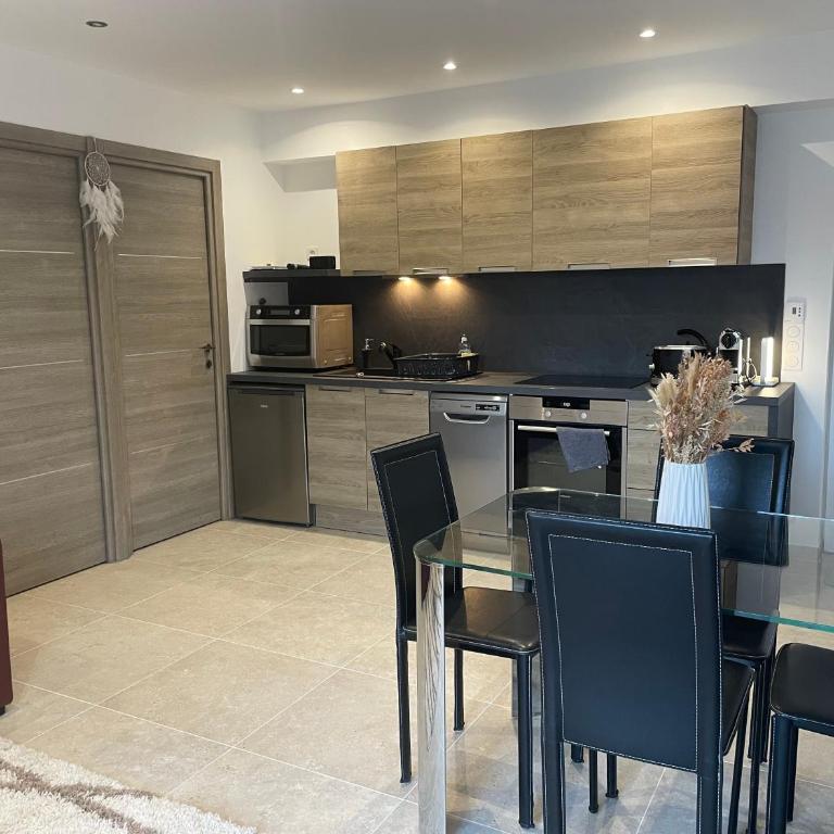 Appartement dans villa 4 personnes avec jacuzzi au calme - Appartement 1 Chambre - 12