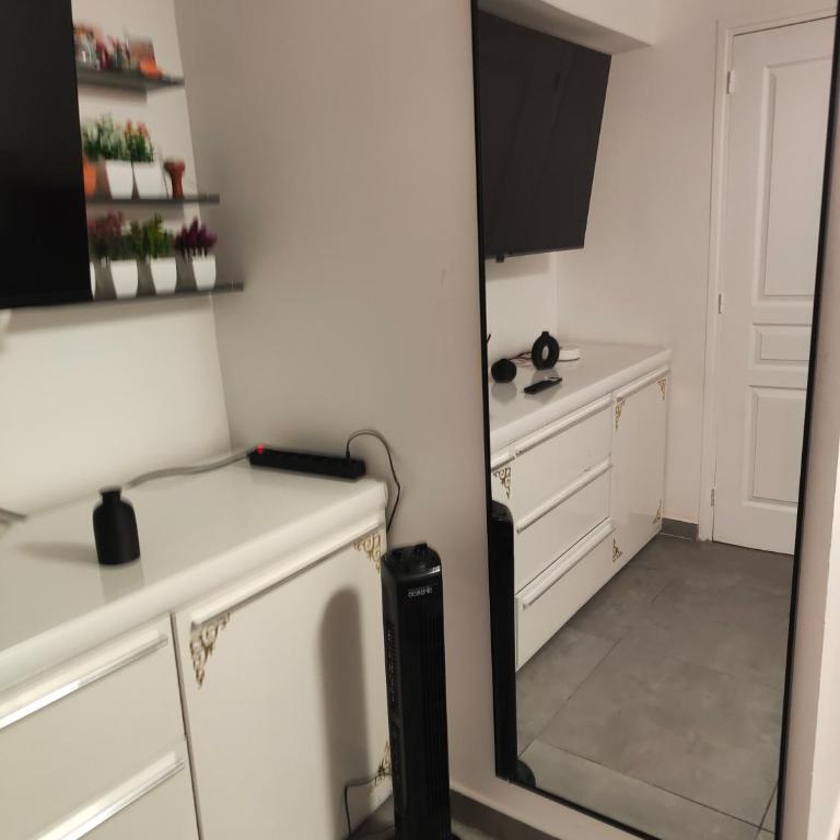 Urban Nest Paris 10 - Appartamento con 1 Camera da Letto - 12