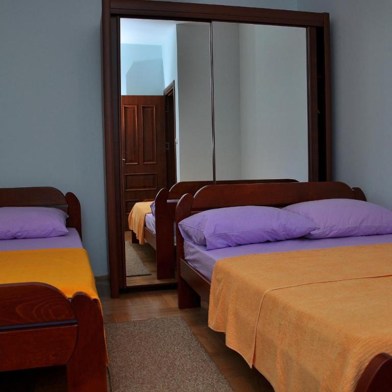 Apartment Bayer - Two-Bedroom Apartment - 7