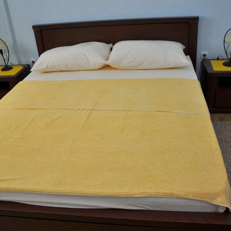 Apartment Bayer - Two-Bedroom Apartment - 11