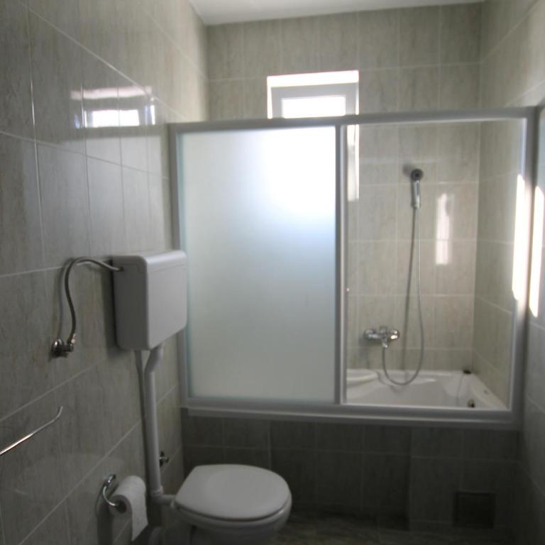 Apartment Bayer - Two-Bedroom Apartment - 14