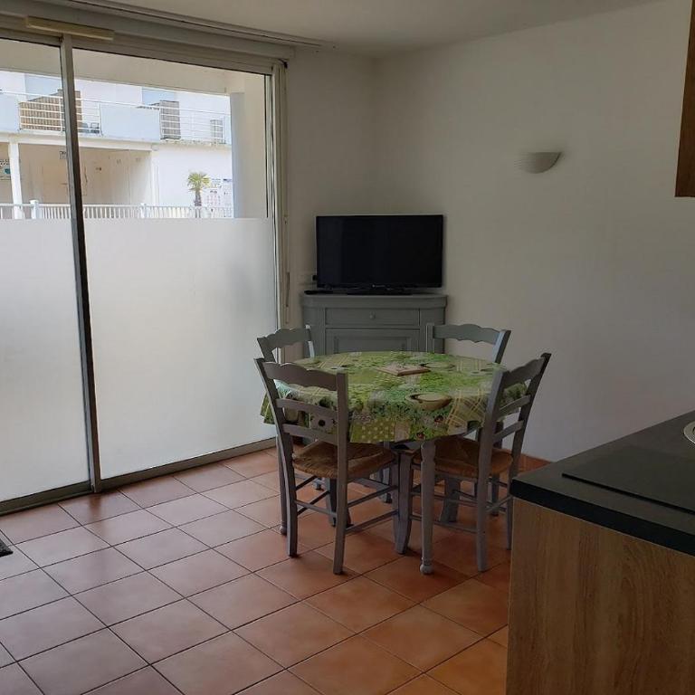 RÉSID'AZUR APPARTEMENT T2-PMR- Piscine privée - Appartement - Vue sur Piscine - 19