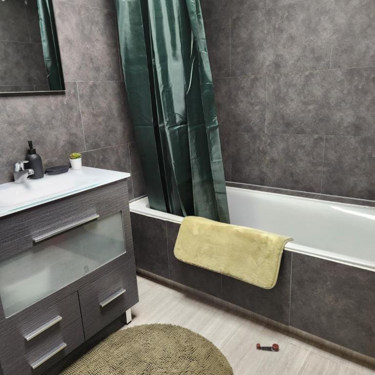 Ático Boutique con Piscina privada en el Solárium y Diseño Natural - Apartamento de 2 dormitorios - 24