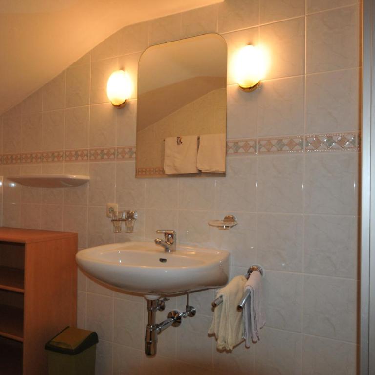 Frühstückspension & Appartements Eugenie - Apartment mit 2 Schlafzimmern - 4