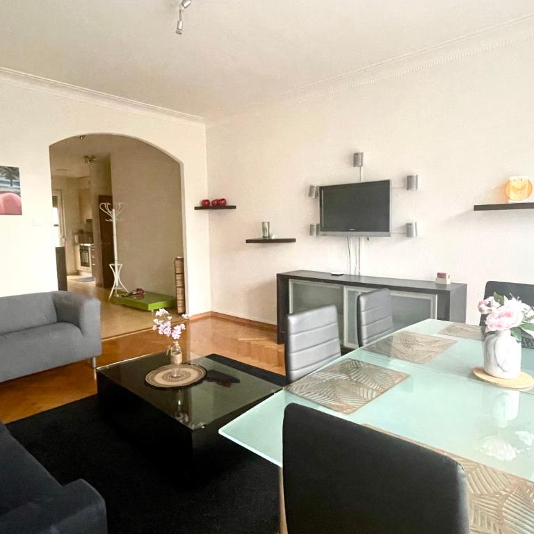 6 minutes walking from the Lausanne train station 2 rooms Apartment - Apartamento de 1 dormitorio - 2
