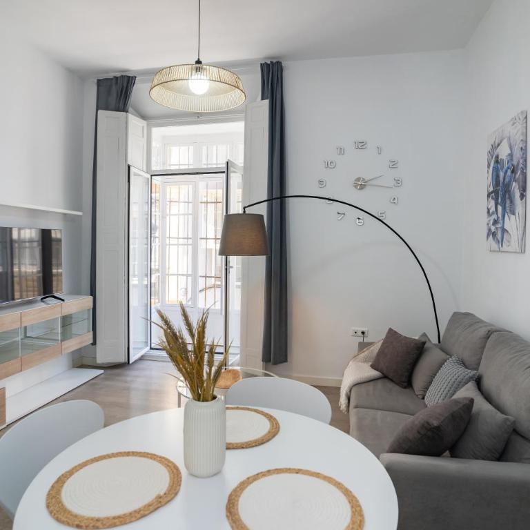 Stay Unique Teatro Cervantes Street - Superior One-Bedroom Apartment with Balcony - 1
