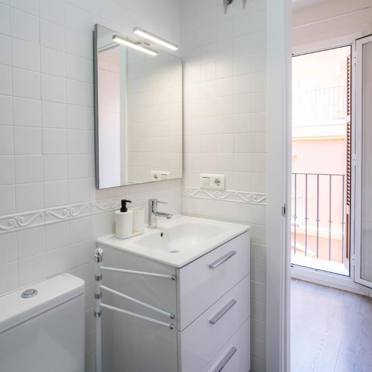 Stay Unique Teatro Cervantes Street - Apartment with View and Balcony - 3