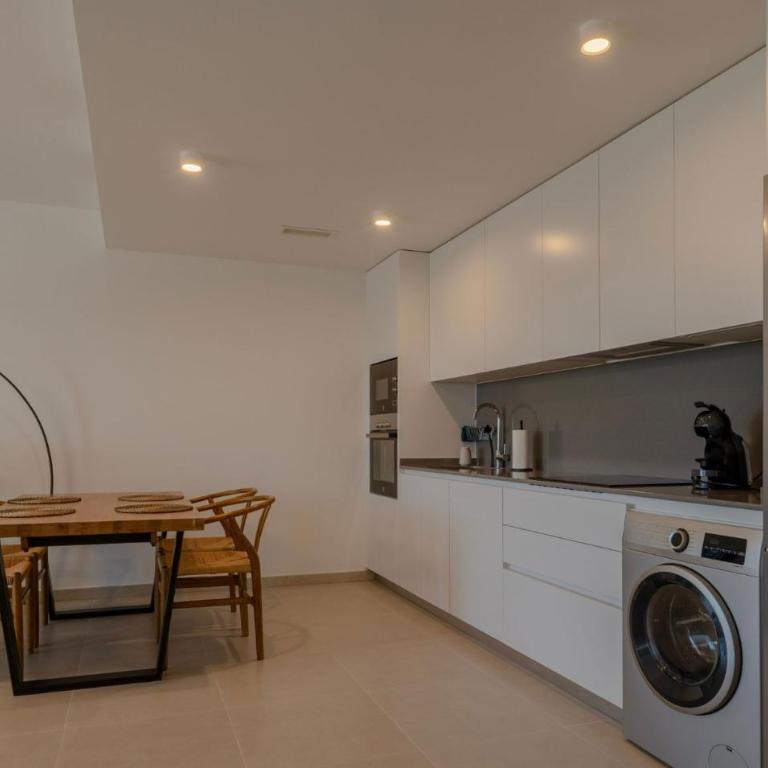 Chic Coastal Living on Estepona's Golden Mile - Apartamento - 9