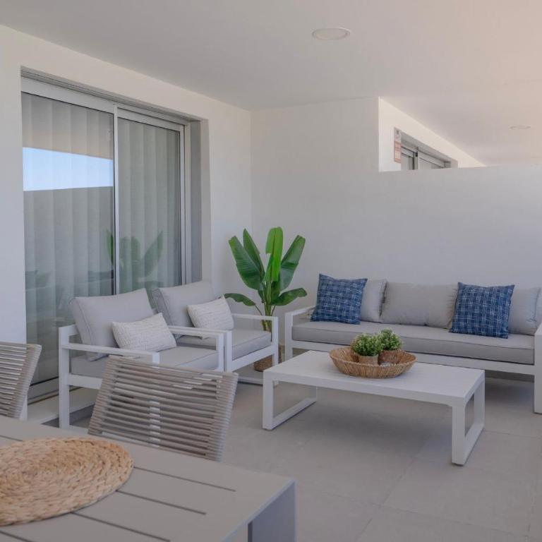 Chic Coastal Living on Estepona's Golden Mile - Apartamento - 24