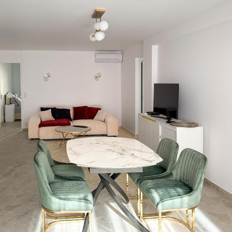Appartement de luxe climatisé, parking & 2 balcons - Appartement 2 Chambres - 1