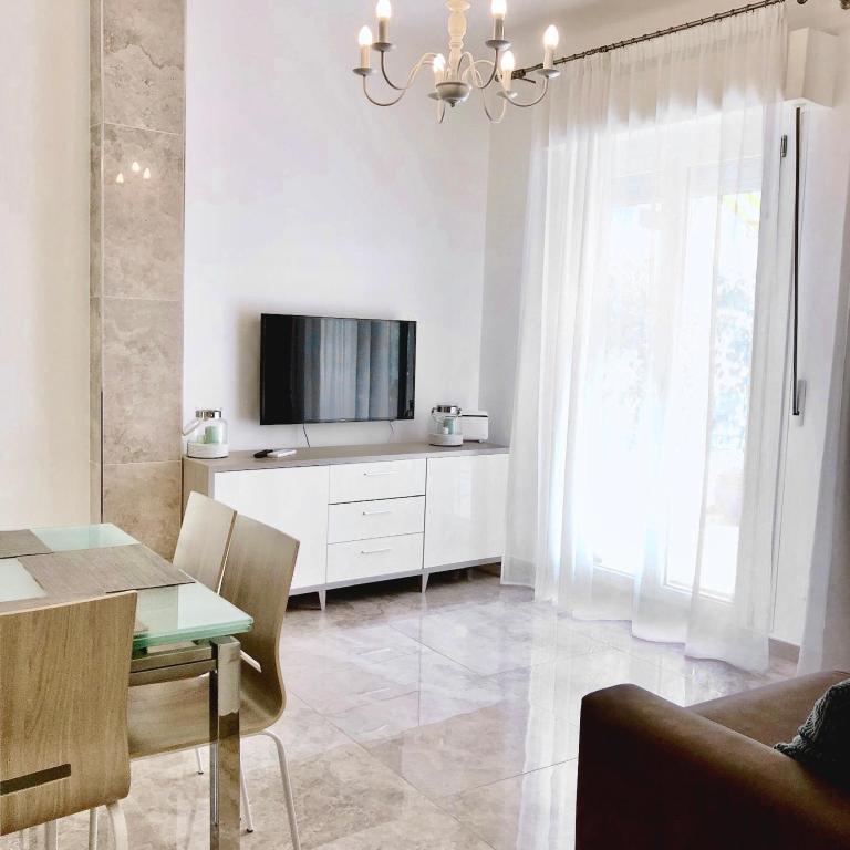 Garibaldi - Sanremo city center - One-Bedroom Apartment with Terrace - 2