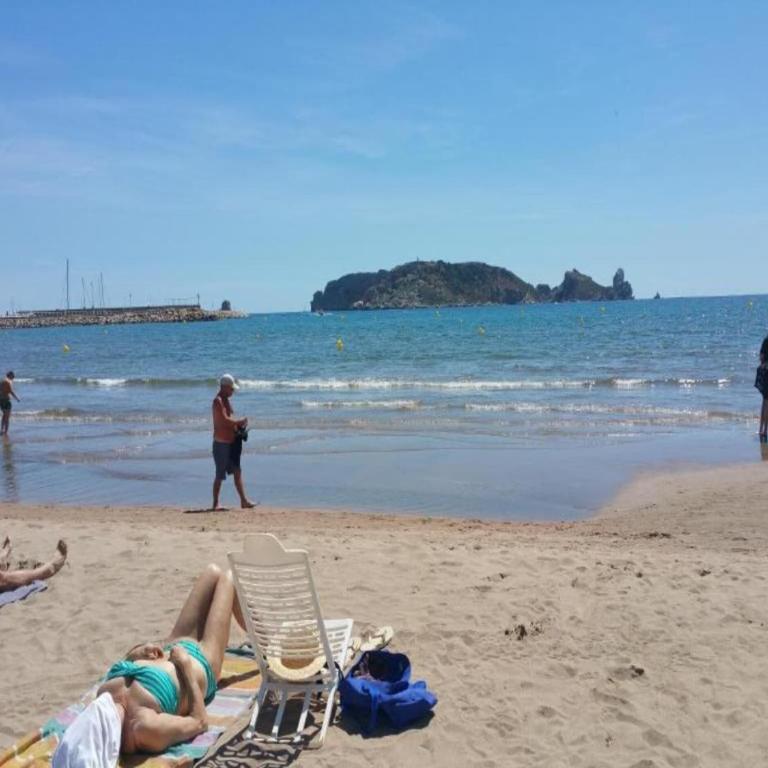 Apartment in Spain near Sandy Beach - Three-Bedroom Apartment - 16