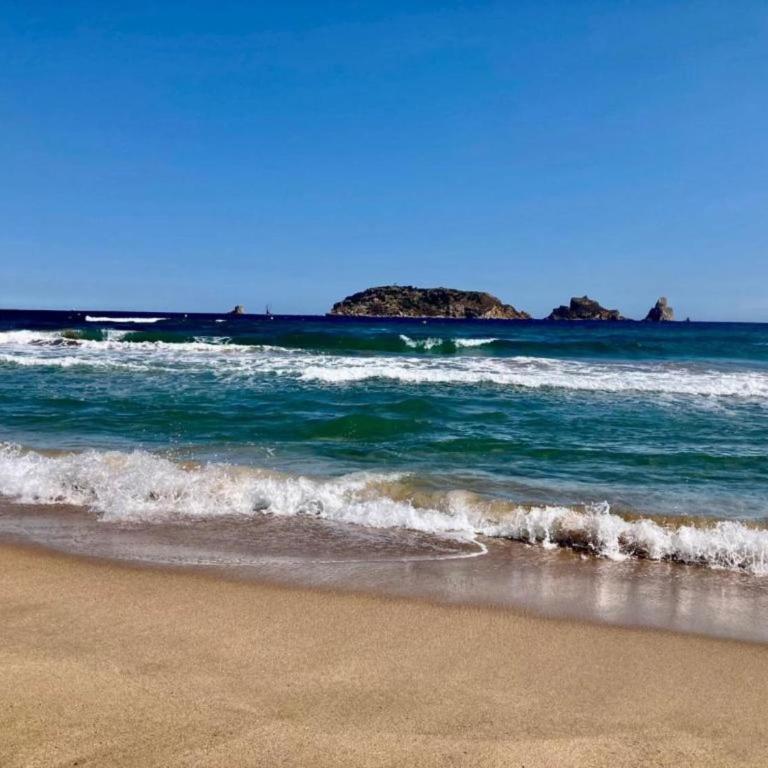Apartment in Estartit near Sandy Beach - Two-Bedroom Apartment - 23