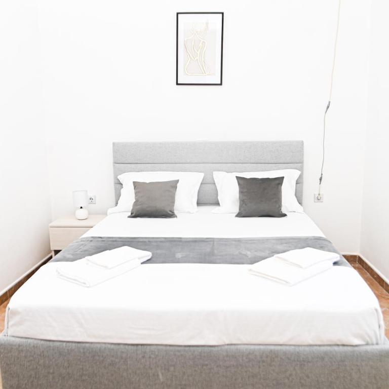 Antonios Apartments - Double Room with Terrace - 12