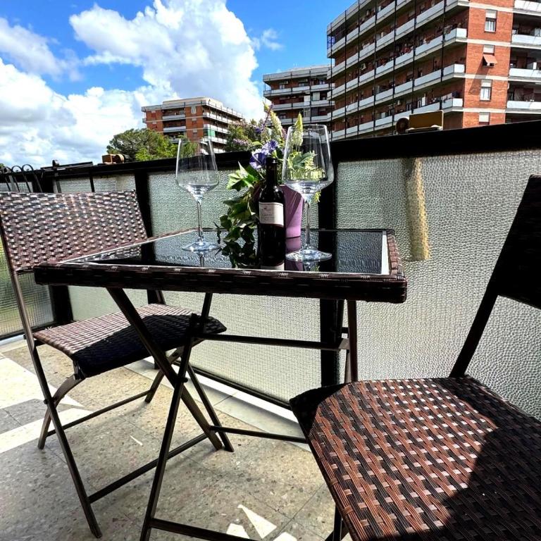 Bright Apartment with Balcony - Metro C 3 min - Colosseum 15 min - Self check-in - Apartment mit 1 Schlafzimmer - 4