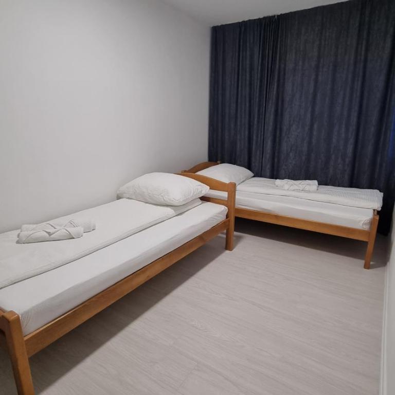 Beautiful, new, city centre apartment, Mostar - Four-Bedroom Apartment with Balcony - 5