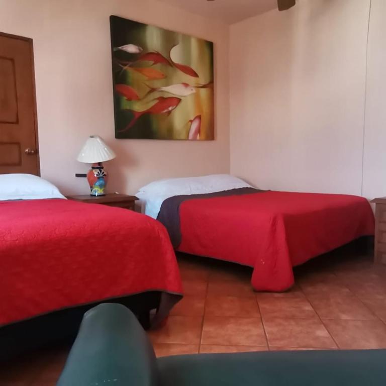 Casa de los Sueños - Three-Bedroom House - 2
