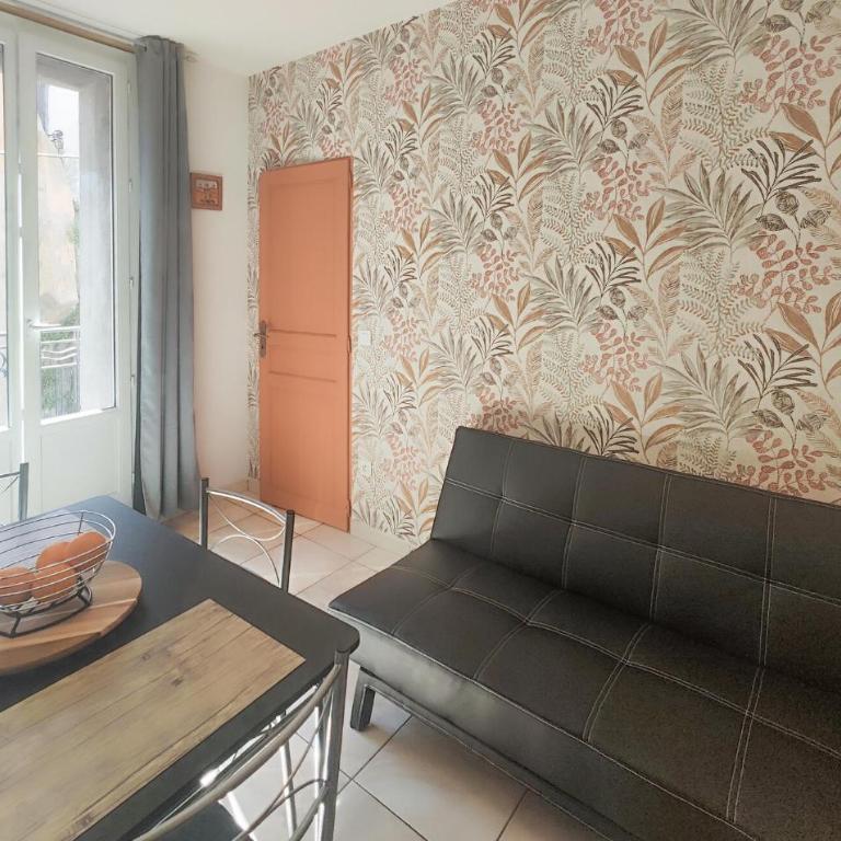 1 Bedroom Amazing Apartment In Agde - One-Bedroom Apartment - 2